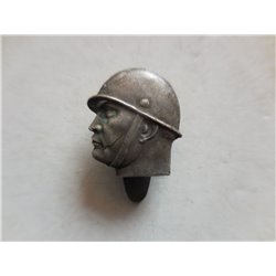 Distintivo di propaganda con Mussolini 