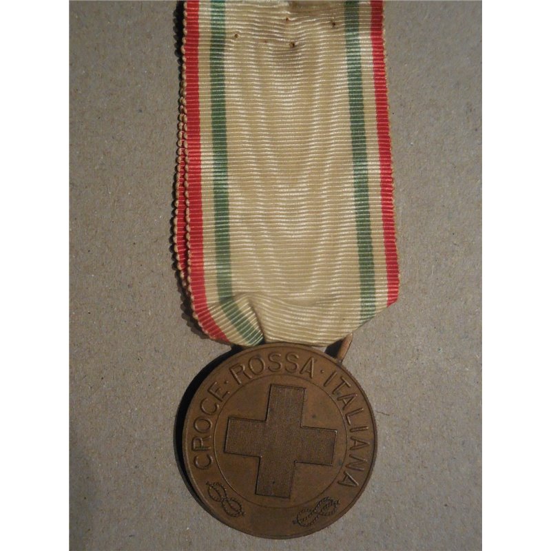 Medaglia al merito della croce Rossa CRI