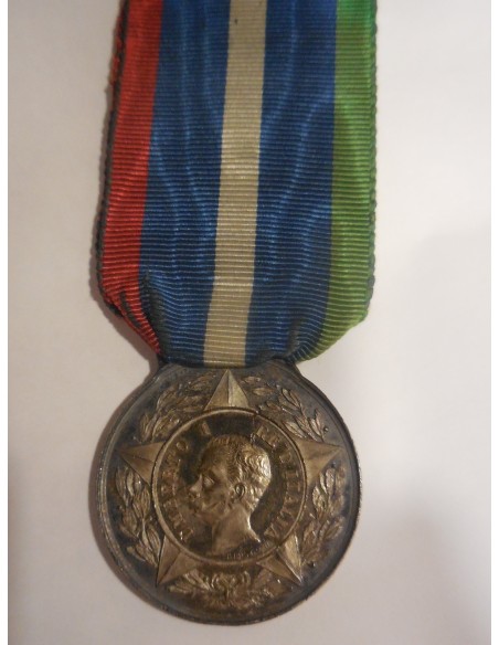 Umberto I medaglia ai veterani 1848 1849 guardia d'onore alle tombe dei Re testa piccola